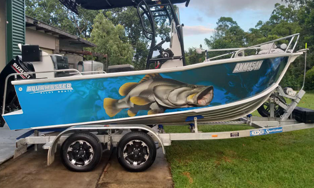 WRAPT SIGNS_0002_boat signage byron bay