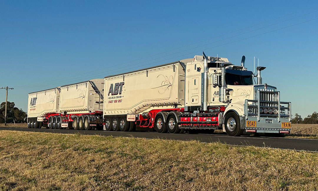 WRAPT SIGNS_0024_Road train signage