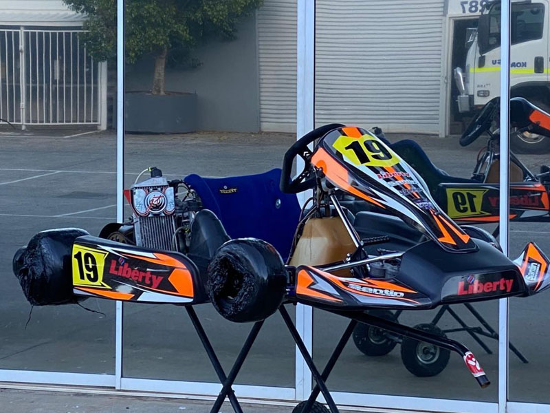 wrapt signs goonellabah_0008_racecar vehicle wraps wrapt signs goonellabah 0008 racecar vehicle wraps