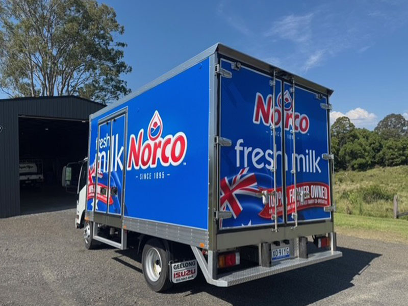 wrapt signs_0010_truck signs wrapt signs 0010 truck signs